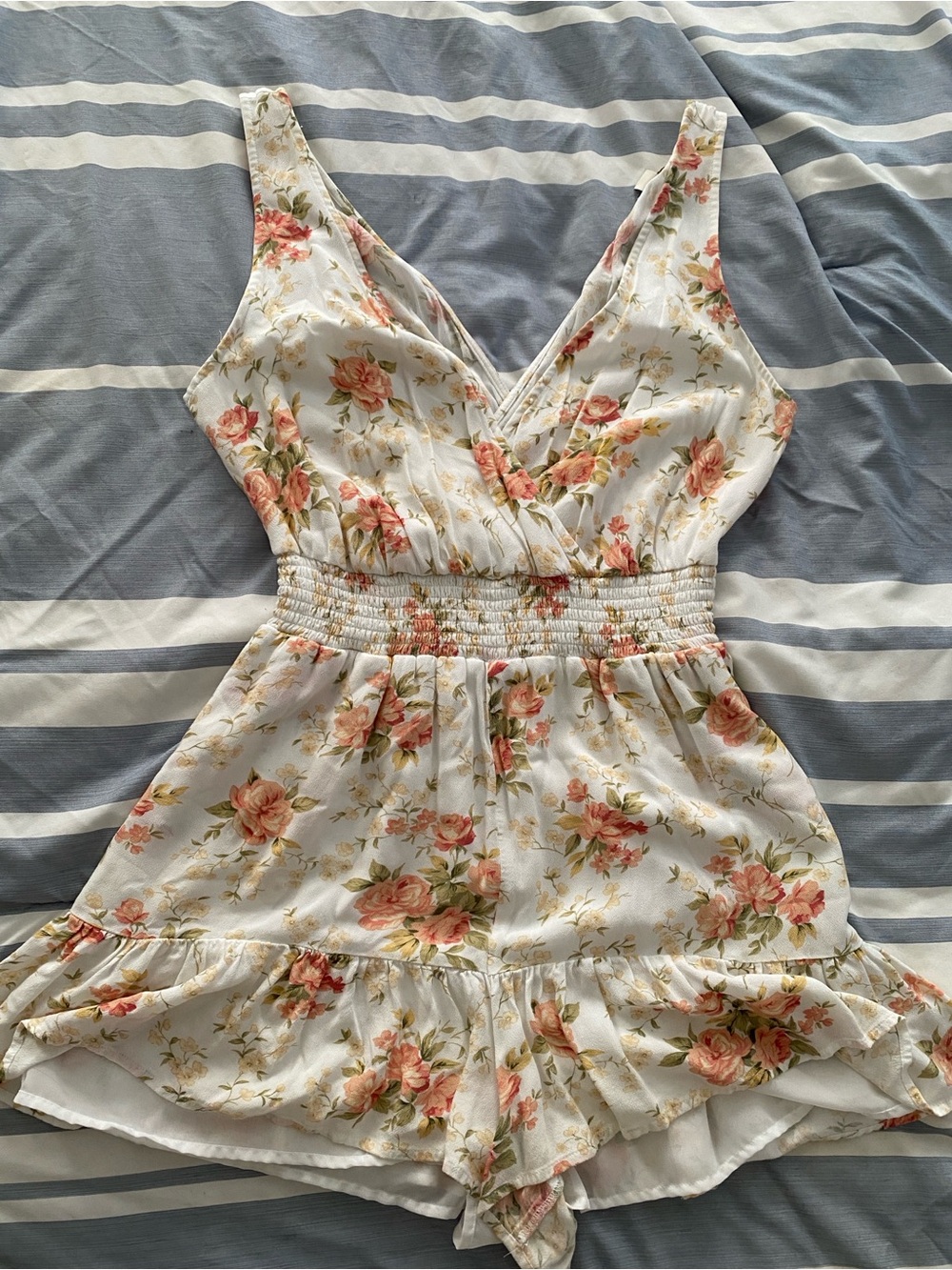 American Eagle Floral V-Neck Romper w/ Pockets